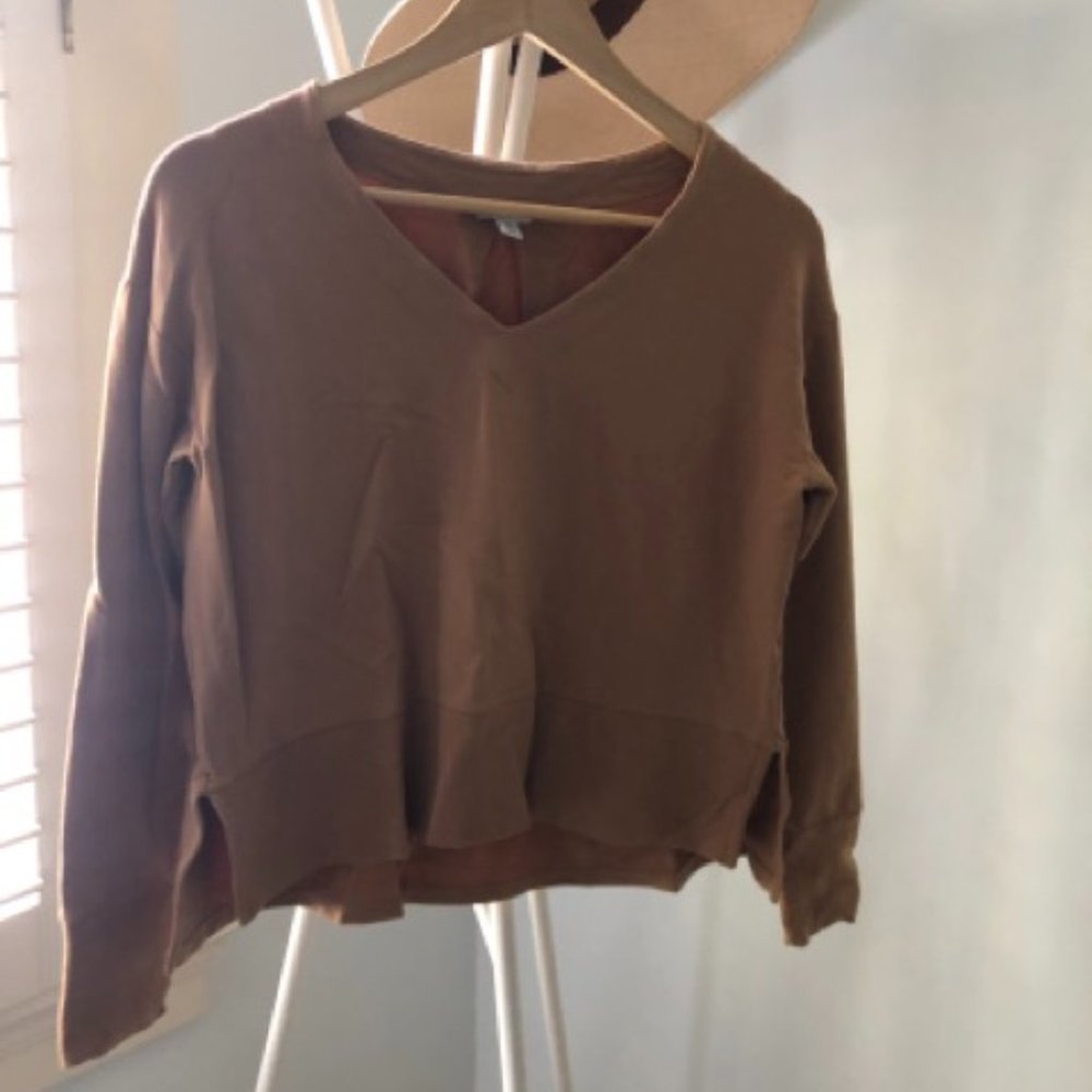 Cuyana French Terry Pleat-Back Sweatshirt, Camel, size XS
